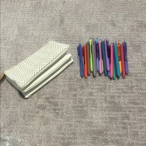 Paper Mate InkJoy Gel Pens and 3 Compartment Pencil Pouch